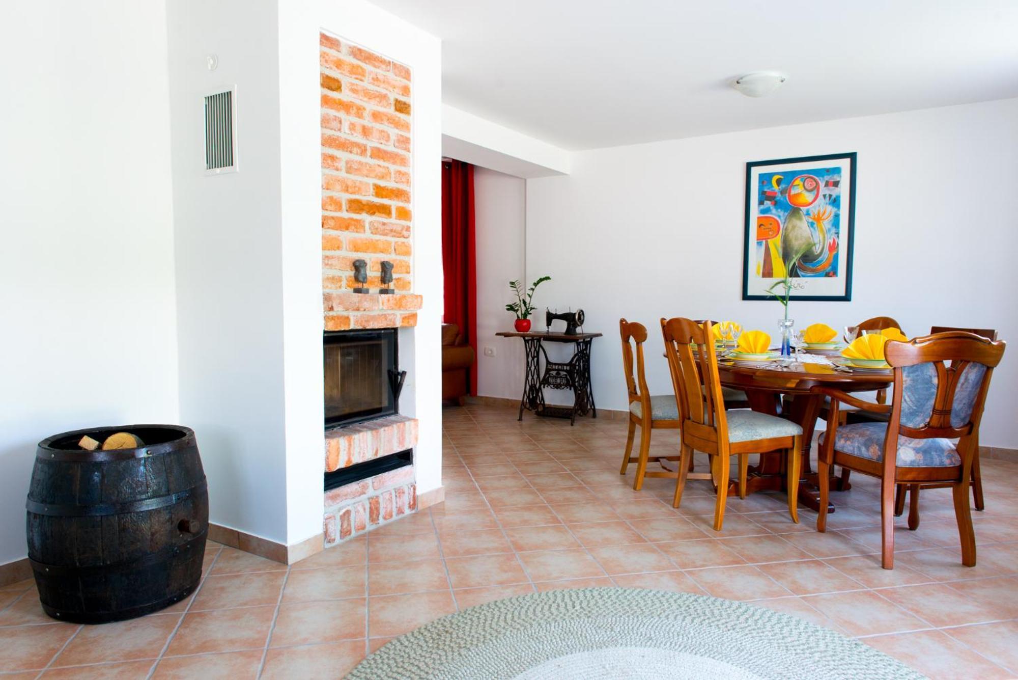 Apartma Marija Metlika Extérieur photo